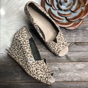 Toms Calypso Wedge Snow Leopard 9